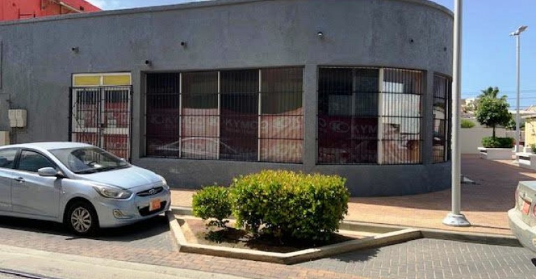 Commercial building in Oranjestad