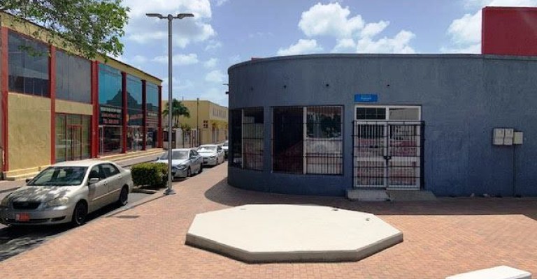 Commercial building in Oranjestad