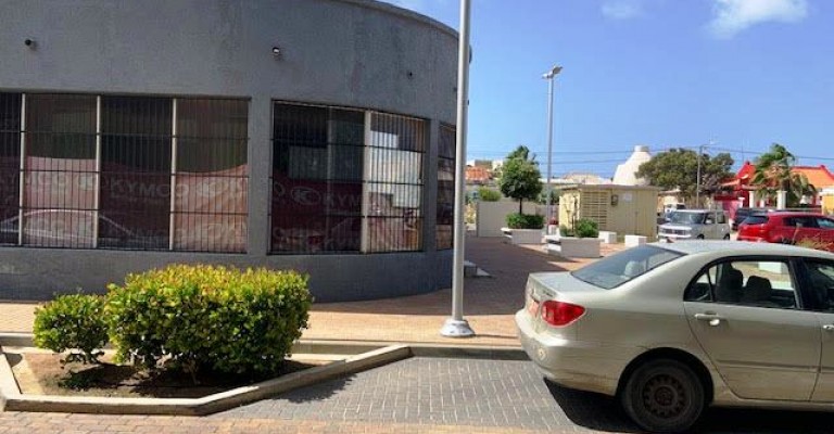 Commercial building in Oranjestad