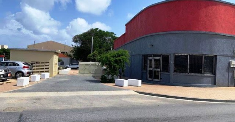 Commercial building in Oranjestad