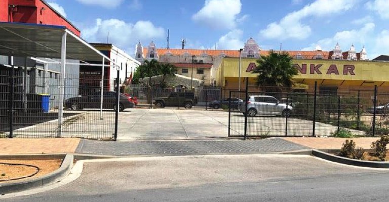 Commercial building in Oranjestad