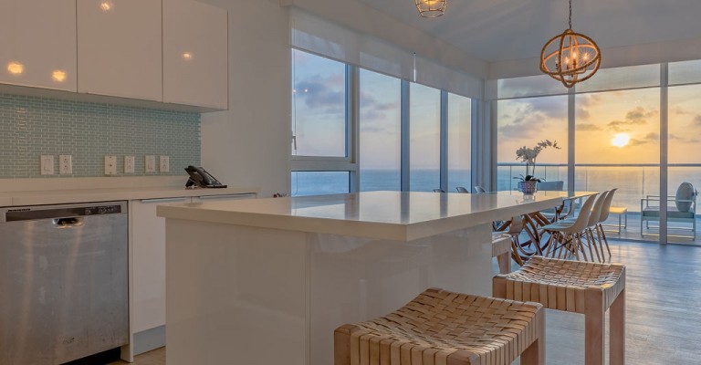 Blue Residences Penthouse Turquiose