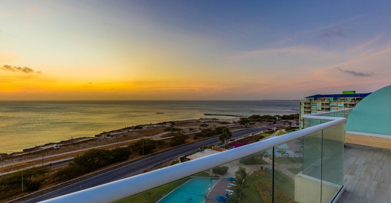 Blue Residences Penthouse Turquiose