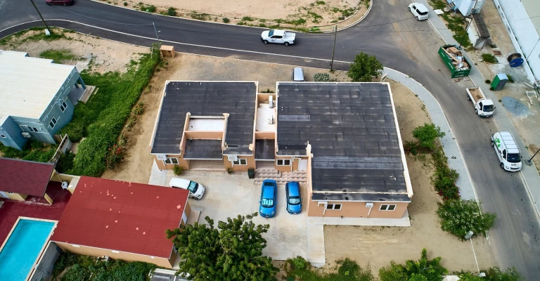 Commercial Building Cumana