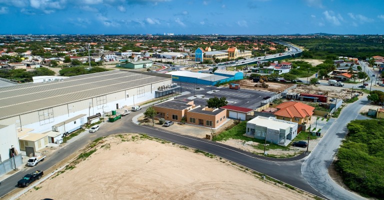 Commercial Building Cumana