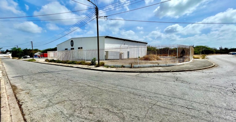 Warehouse in Oranjestad. On hold.