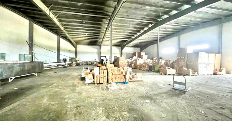 Warehouse in Oranjestad. On hold.