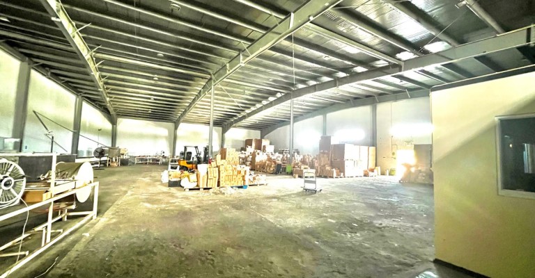 Warehouse in Oranjestad. On hold.