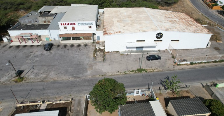 Warehouse in Oranjestad. On hold.