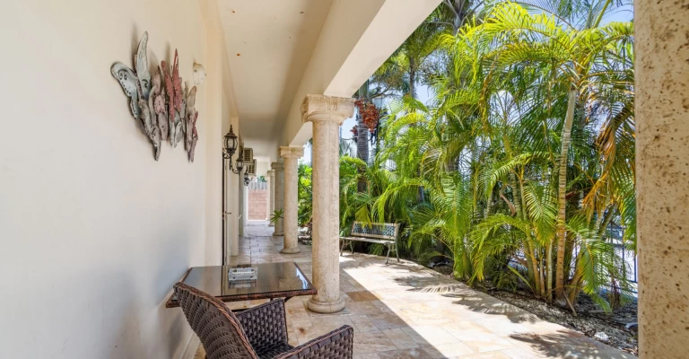 Palm Beach Luxury Villa