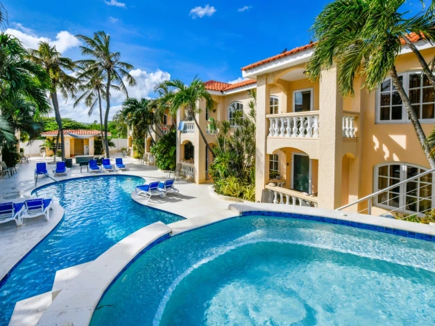 Wacamaya Condo Corner Unit