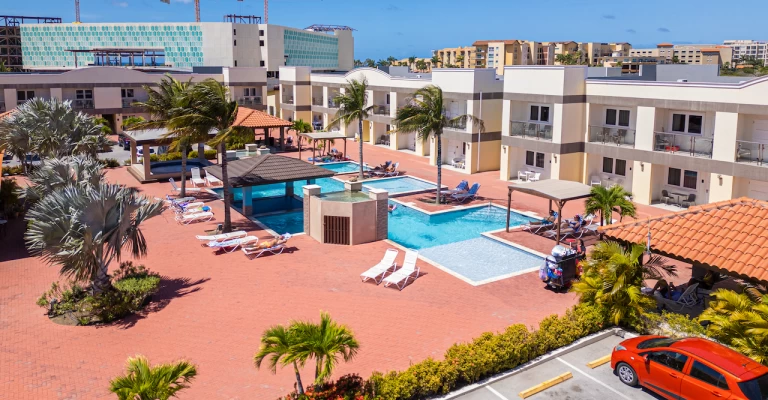 The Pearl Condo 1