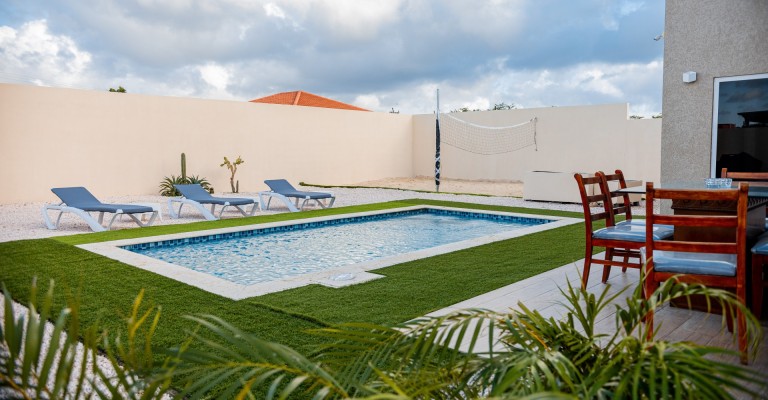 Luxury 4 bedroom home in Sero Blanco