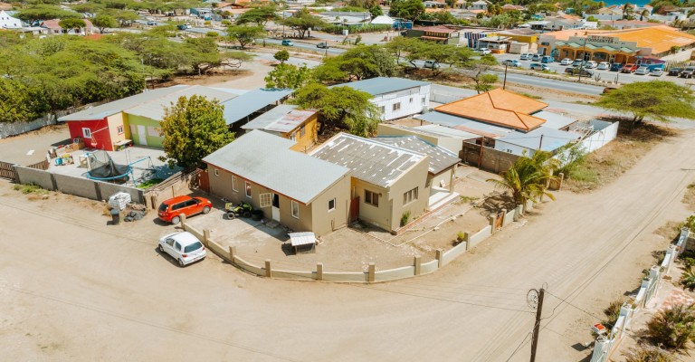 House in Pos Chikito with Apartment