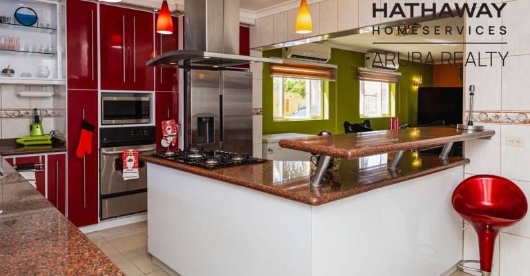 Spacious Two Story Home in Nuñe