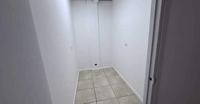 Hoet Building Commercial Unit