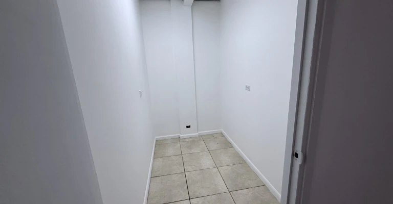 Hoet Building Commercial Unit