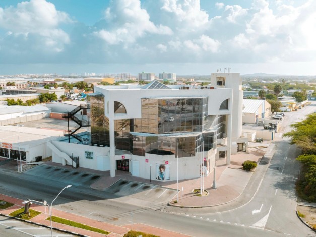 Elite Commercial Building along L.G. Smith Blvd.