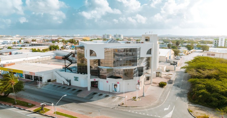 Elite Commercial Building along L.G. Smith Blvd.