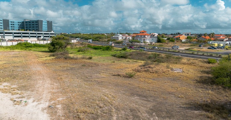 Prime Commercial Land 10,533 m²