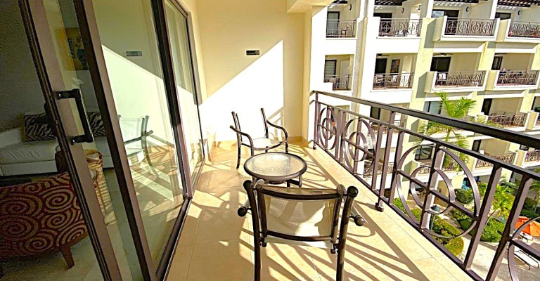 Palmaruba Condo Veronica