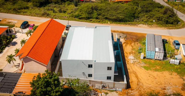 Apartment complex in Tanki Leendert