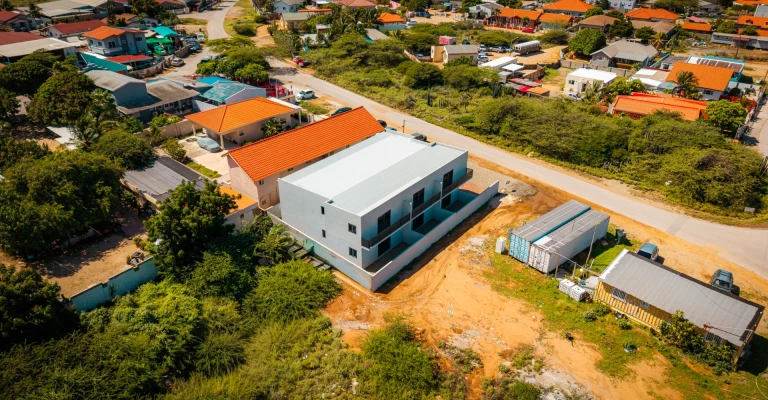 Apartment complex in Tanki Leendert