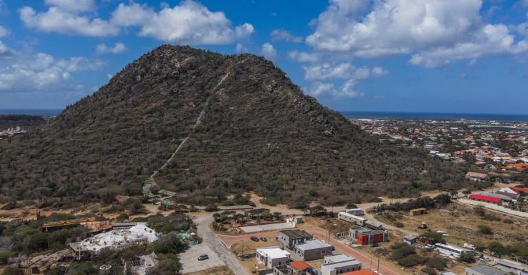 Na pia di Sero 6 (Hooiberg)