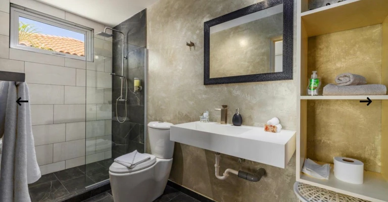 4 Bedroom Pool House Turn Key in Tibushi